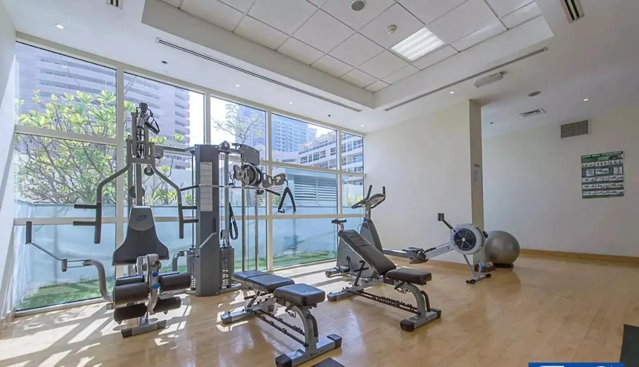 Entire Apartment - Marina - Spacious And Perfect Location contacts